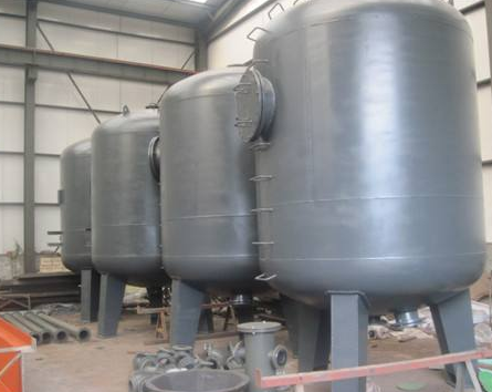 襯膠設備廠（chǎng）家：襯膠設備的（de）表麵處理